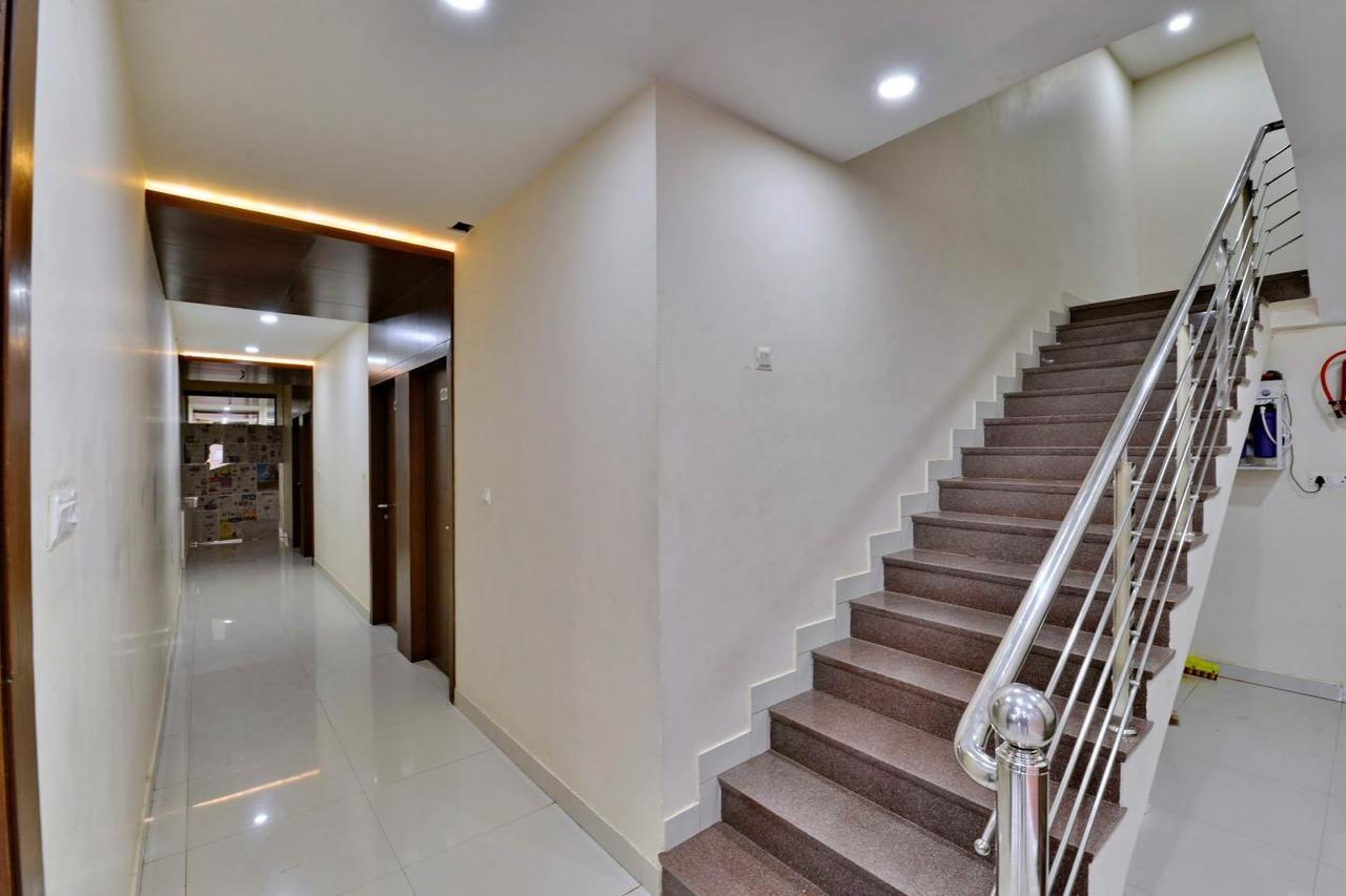 Hotel Amar Palace Ujjain Eksteriør bilde