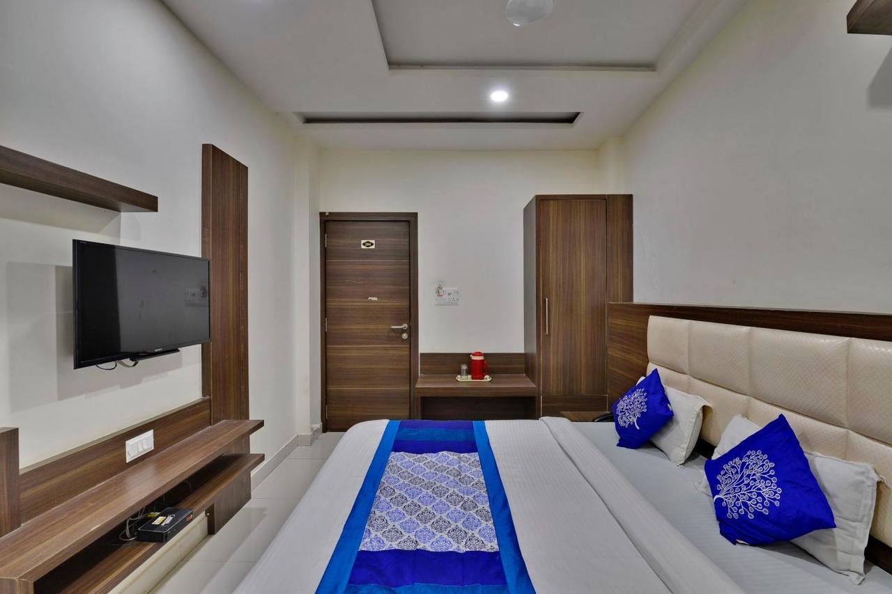 Hotel Amar Palace Ujjain Eksteriør bilde