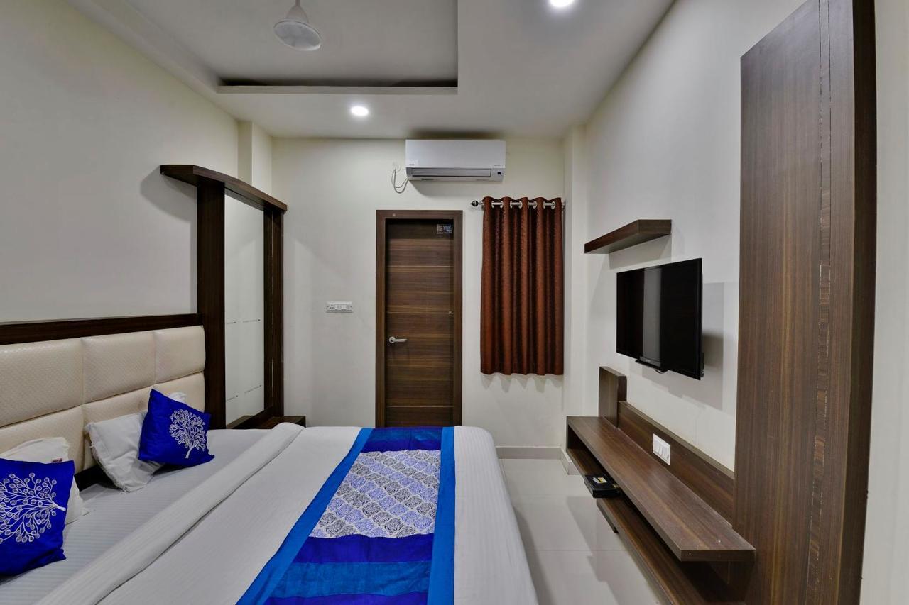 Hotel Amar Palace Ujjain Eksteriør bilde