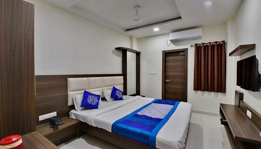 Hotel Amar Palace Ujjain Eksteriør bilde