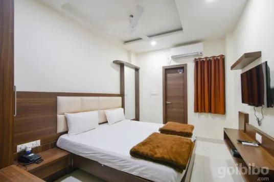 Hotel Amar Palace Ujjain Eksteriør bilde